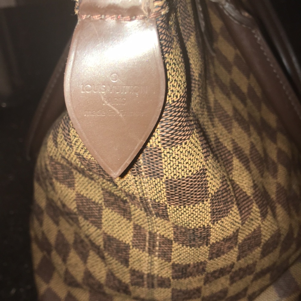 Authentic Louis Vuitton - Picture 2 of 5
